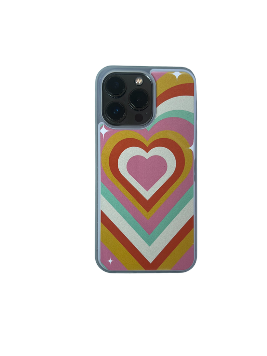 Funda para iPhone 13 Pro con corazones encantadores