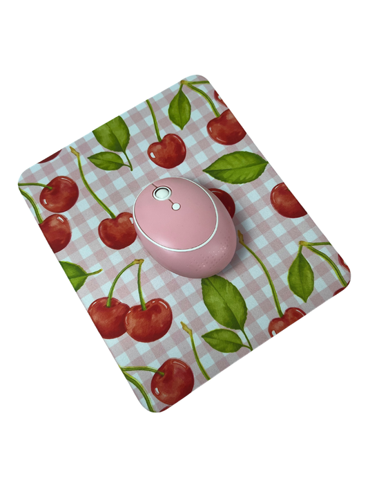 Cerises Mouse pads
